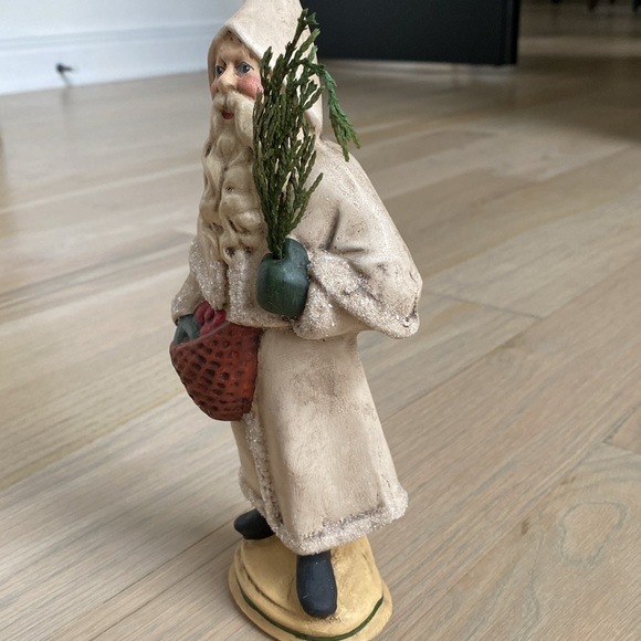 Walnut Ridge Chalkware Santa with White Robe - Picture 2 of 6